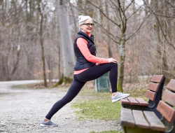 7 Tips Meredakan Nyeri Lutut Akibat Osteoartritis Secara Alami dan Aman